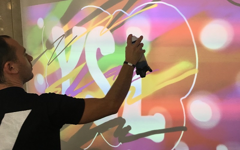 Animation soirée entreprise réalité virtuelle - graffiti animation de graffiti virtuel entreprise digital innovation originale